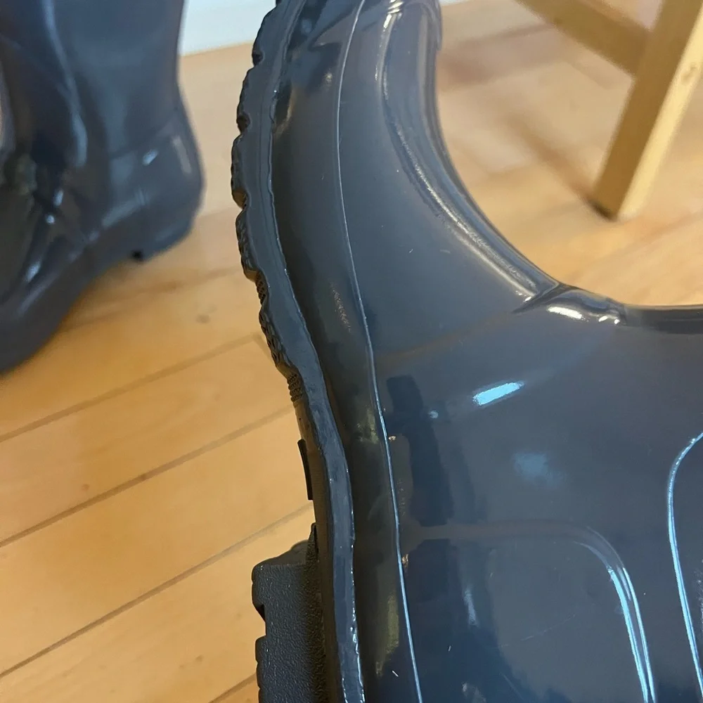 Tall hunter boots in gray size 8. - Picture 6 of 7